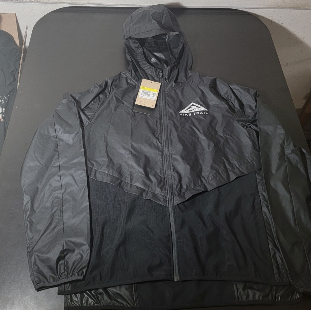 Nike Women's Shield Running Jacket